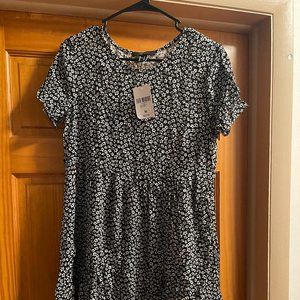 Brand New w/ Original Tags FOREVER 21 Women's Black A-line Mini Dress, Sz Medium